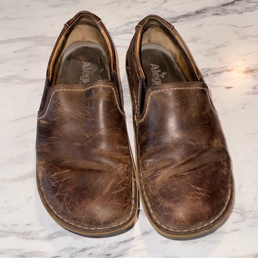 ✨3 for $15✨ Alegria by PG Lite Brown Distressed Leather Clog Loafer Mules